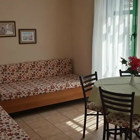 Avlu 1 3* Ичмелер