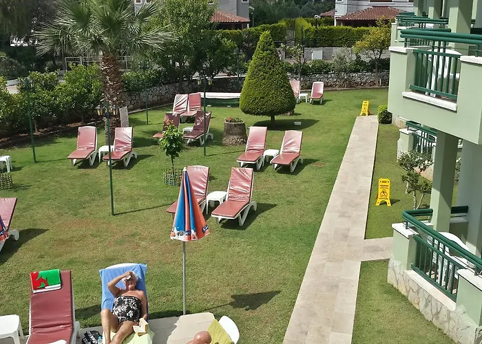 Ξενοδοχείο με διαμερίσματα Avlu 1 3*