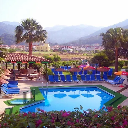 Hotel apartamentowy Avlu 1 Icmeler