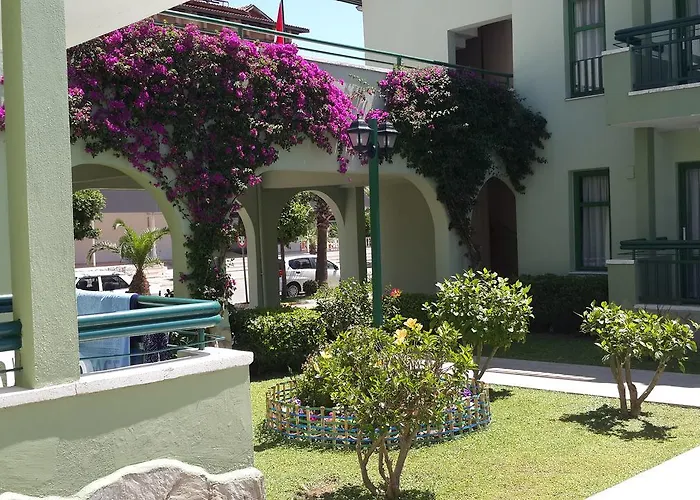 Avlu 1 Apartahotel İçmeler