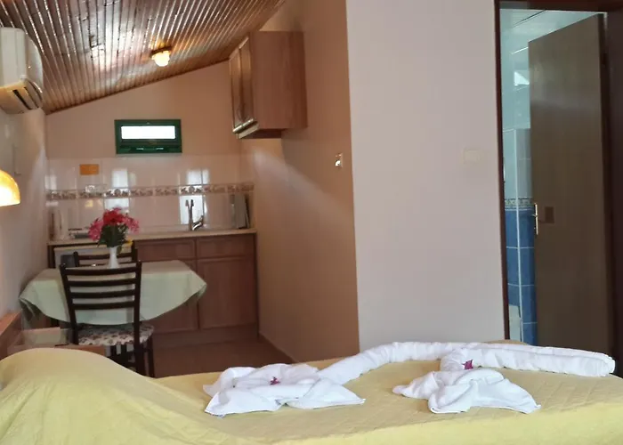 Apartahotel Avlu 1 İçmeler