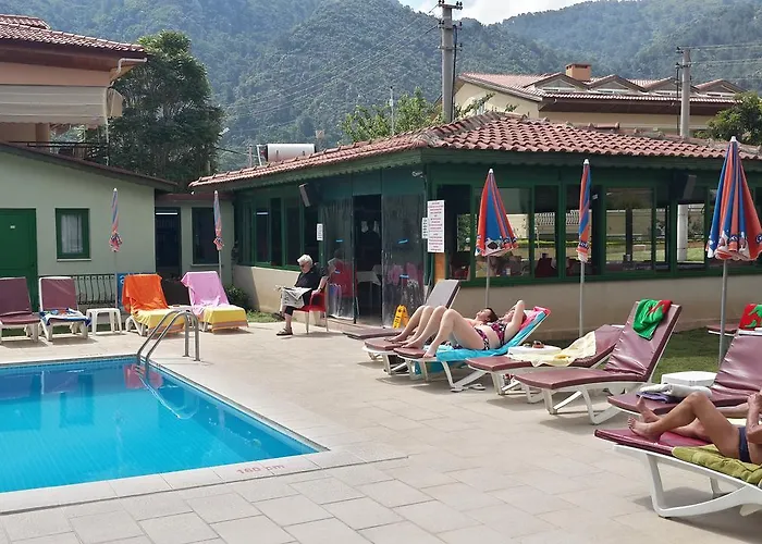 Apartahotel Avlu 1 3*