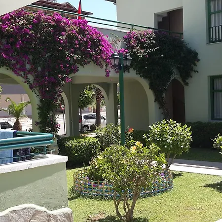 Avlu 1 Lägenhetshotell İçmeler