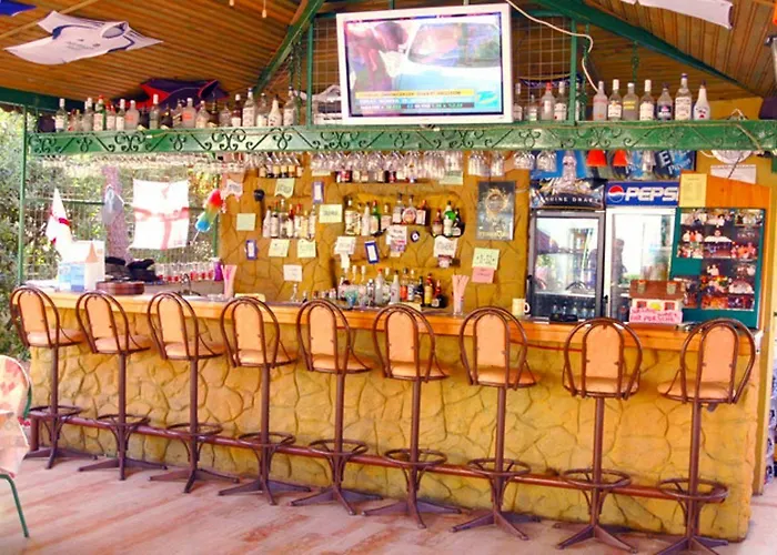 Avlu 1 Lägenhetshotell İçmeler